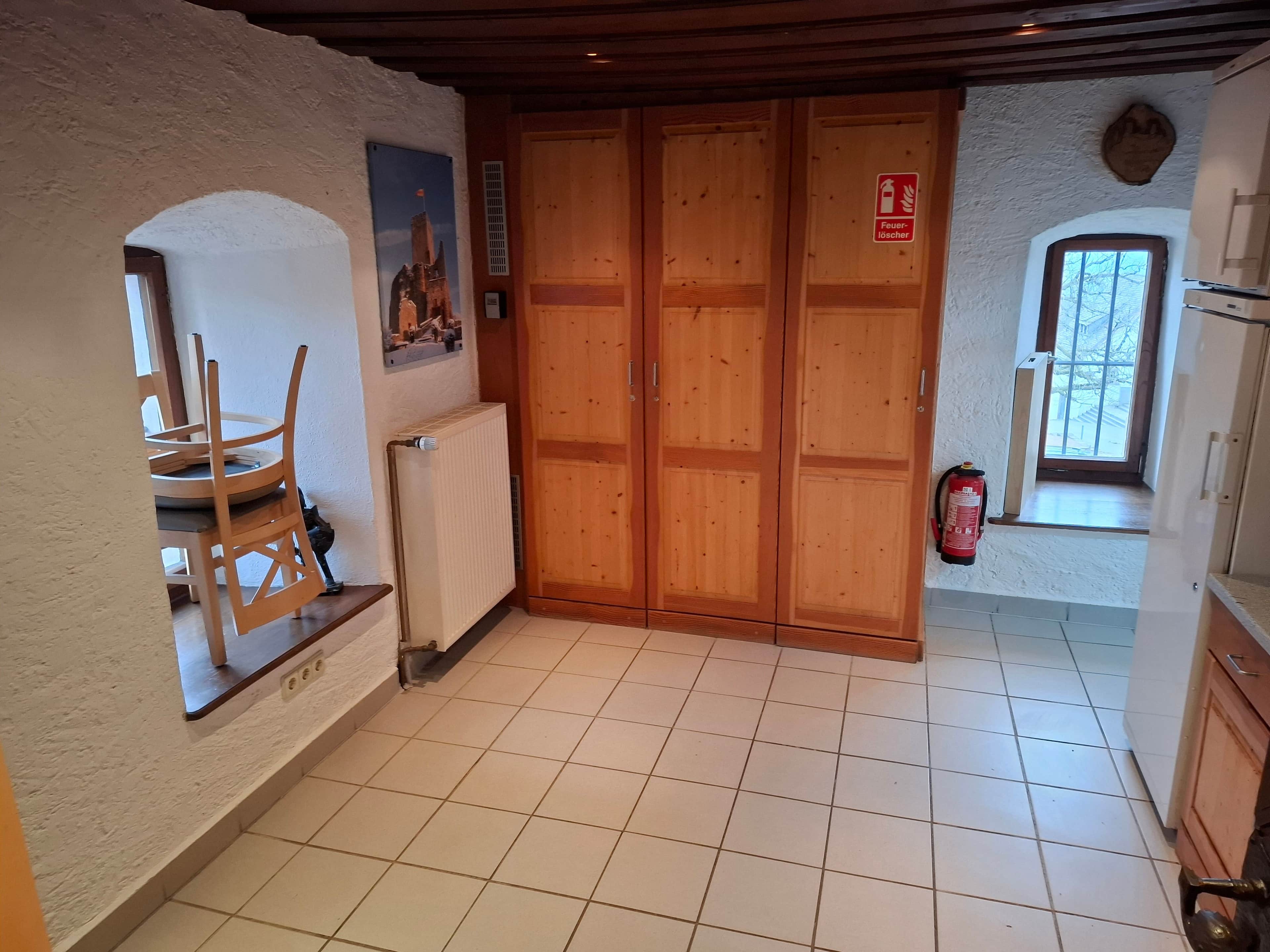 Burgstube, Nebenraum